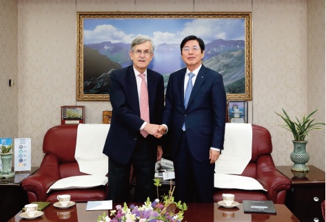 곤살로 오르티스 주한스페인대사 부산상의 예방 사진 1